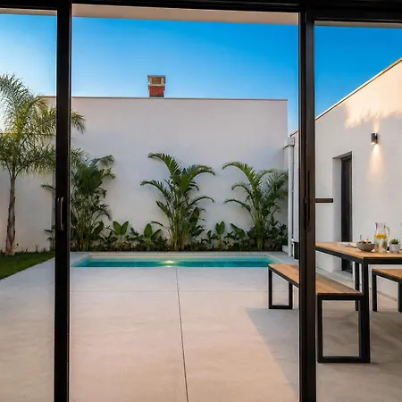 Oasis Blue Canet Vila Perpignan
